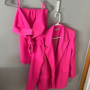 Hot pink 3 piece pant suit. NEVER WORN.